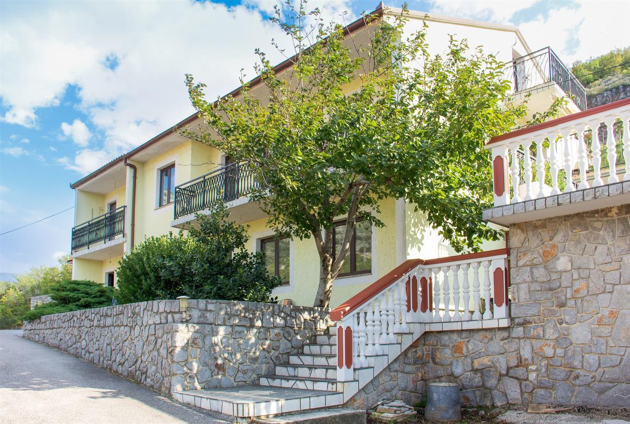 Apartments Marijana Senj  Extérieur photo