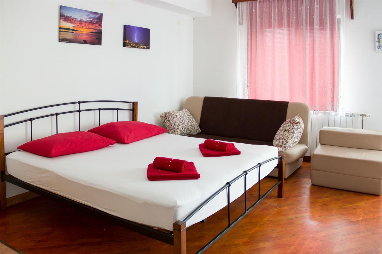 Apartments Marijana Senj  Extérieur photo