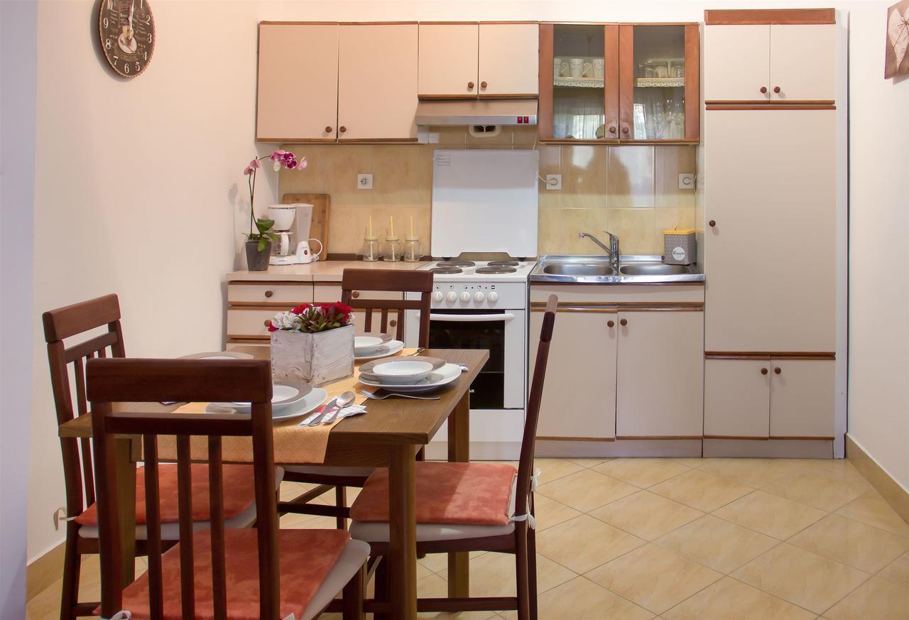 Apartments Marijana Senj  Extérieur photo